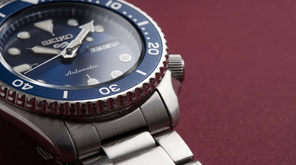 Seiko kontra Citizen: Zegarki automatyczne i solarne do 500 euro