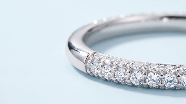 Gioielli in argento 925: guida ai materiali e consigli per la cura