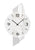 Wanduhr mit rundem weißem Zifferblatt, schwarzen Zahlen und Zeigern, silbernem Gehäuse
