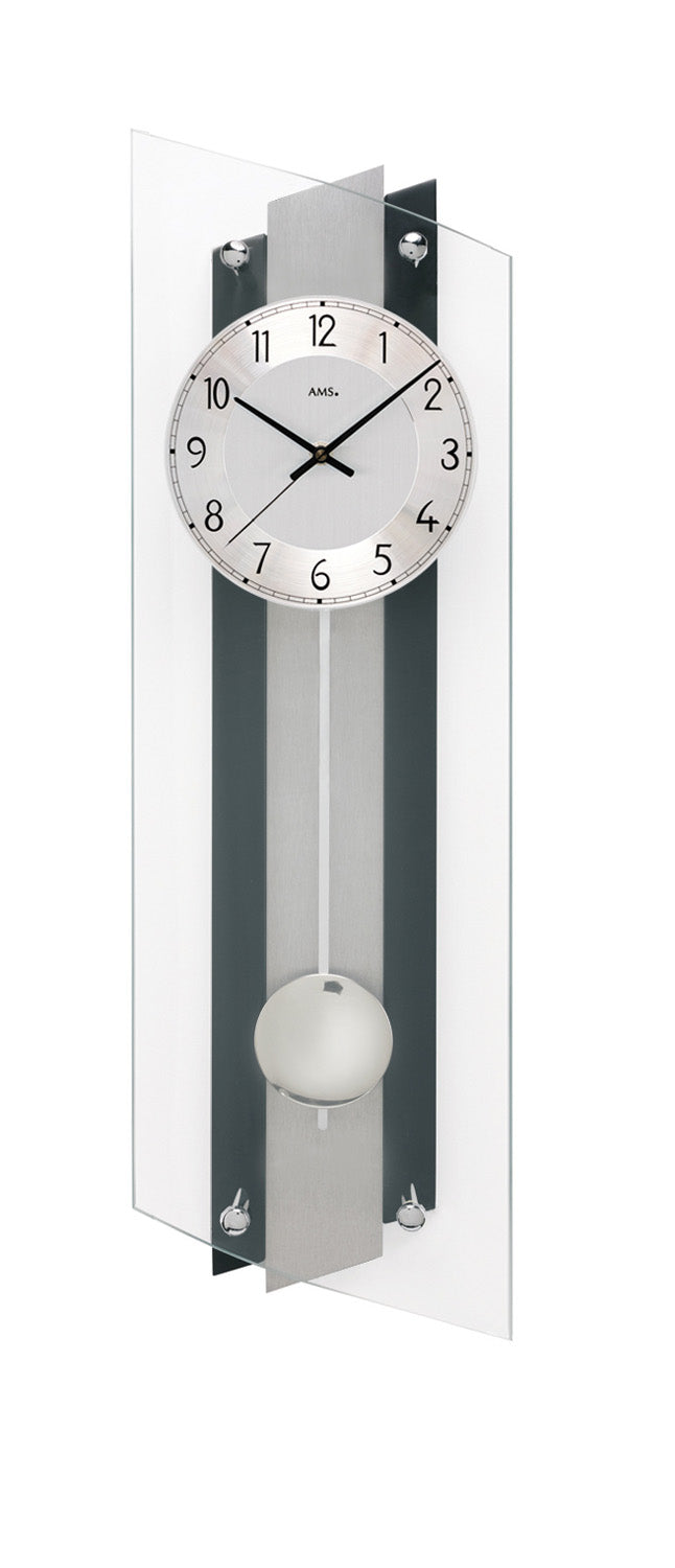 Wanduhr mit Pendelwerk, schwarzes Gehäuse und rundes Zifferblatt, weißer Pendel