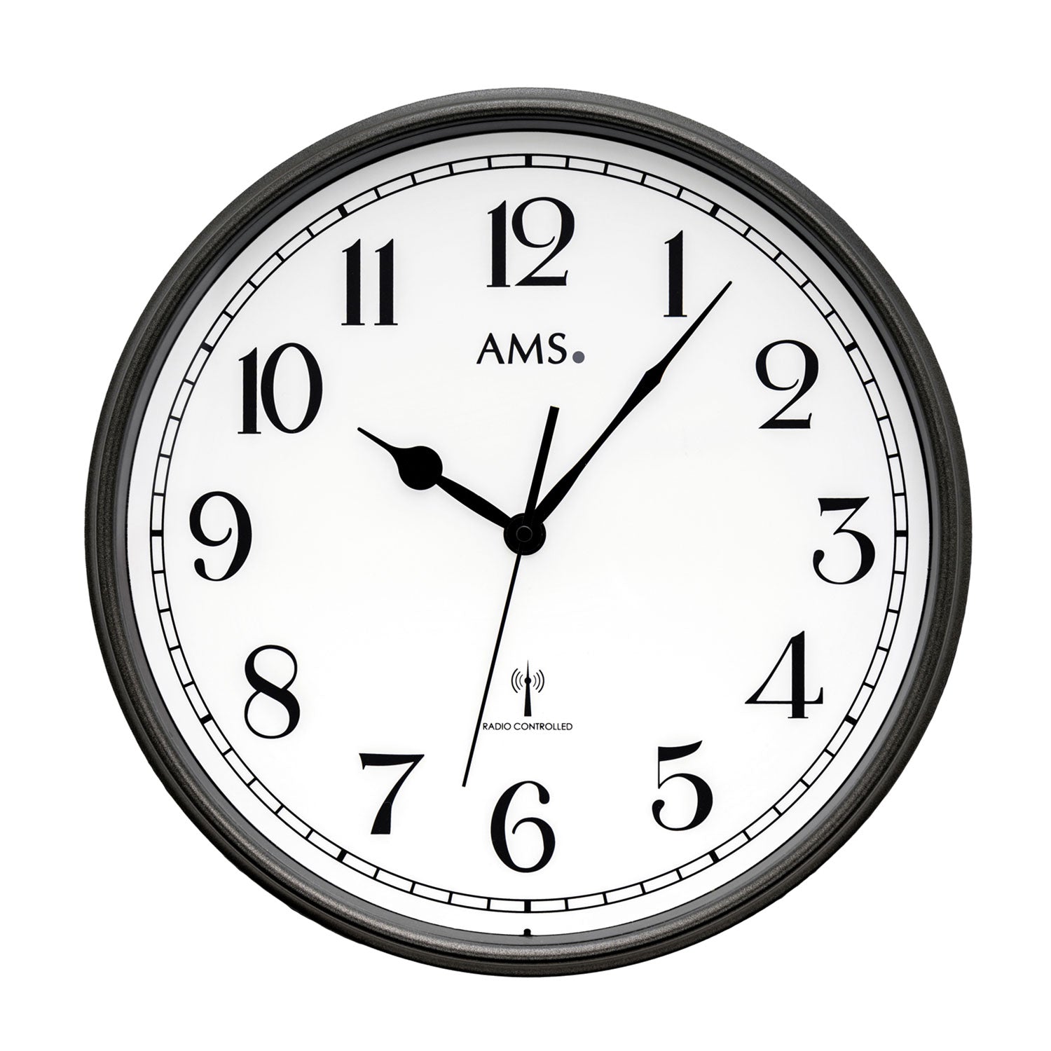 AMS Funk-Wanduhr mit dunklem Rahmen, weißem Zifferblatt und schwarzen Zeigern