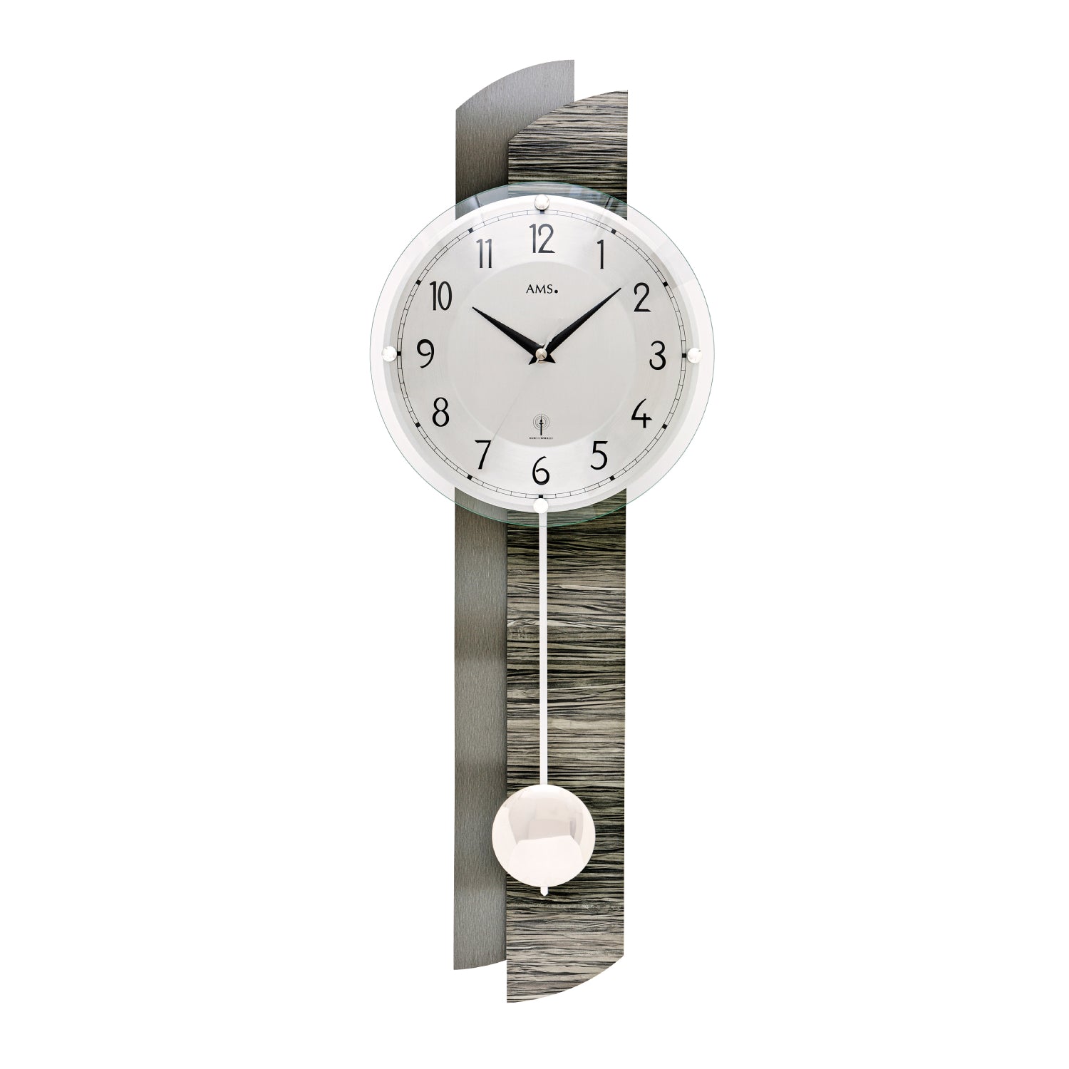 Wanduhr mit rundem weißem Zifferblatt, schwarzen Zeigern und Pendelgewicht im grauen Holzgehäuse