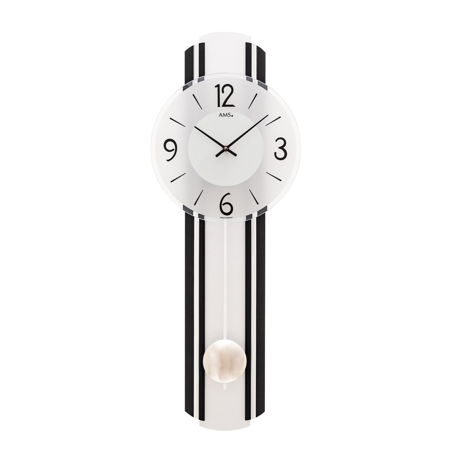 Wanduhr mit Pendelwerk, anthrazitfarbenes Holzgehäuse und weißem Zifferblatt