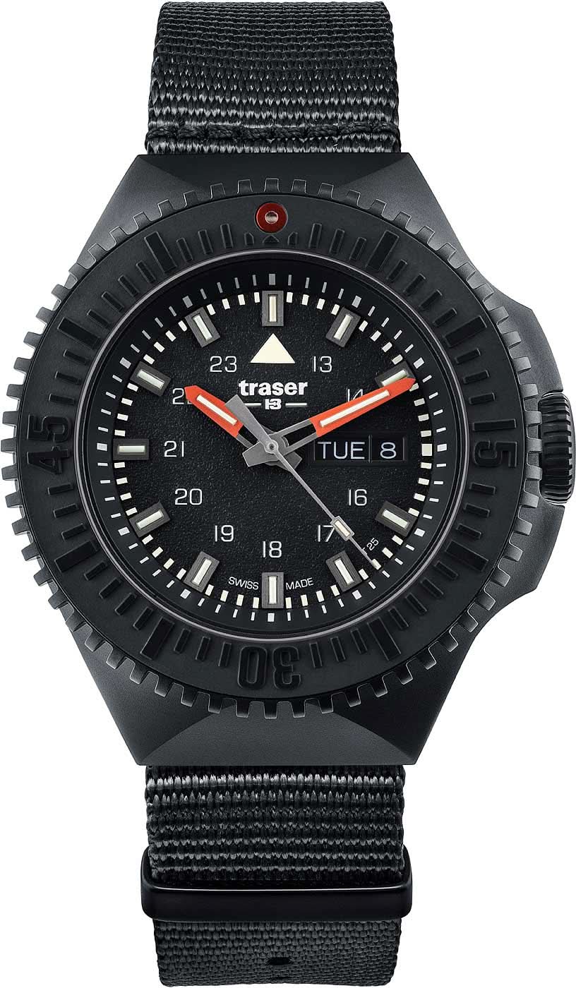Traser Herrenuhr mit schwarzem Zifferblatt, Leuchtzeigern und schwarzem Stoffarmband