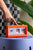 Karlsson Data Flip KA5941OR Wecker Leuchtorange • Klappzahlen-Mechanismus • Geräuschloses Sweep-Uhrwerk, Bild 5