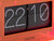 Karlsson Boxed Flip KA5976OR Tischuhr Neonorange • Klappzahlen-Design • Acrylgehäuse, Bild 3