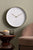 Karlsson Ayuno KA6063GR Wanduhr Armygrün • Geräuschloses Sweep-Uhrwerk • Minimalistisches Design, Bild 3