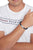 Bracciale in pelle intrecciata al polso, blu scuro, chiusura in argento con logo Hilfiger