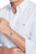 Edelstahl-Gliederarmband am Handgelenk mit Tommy Hilfiger Logo