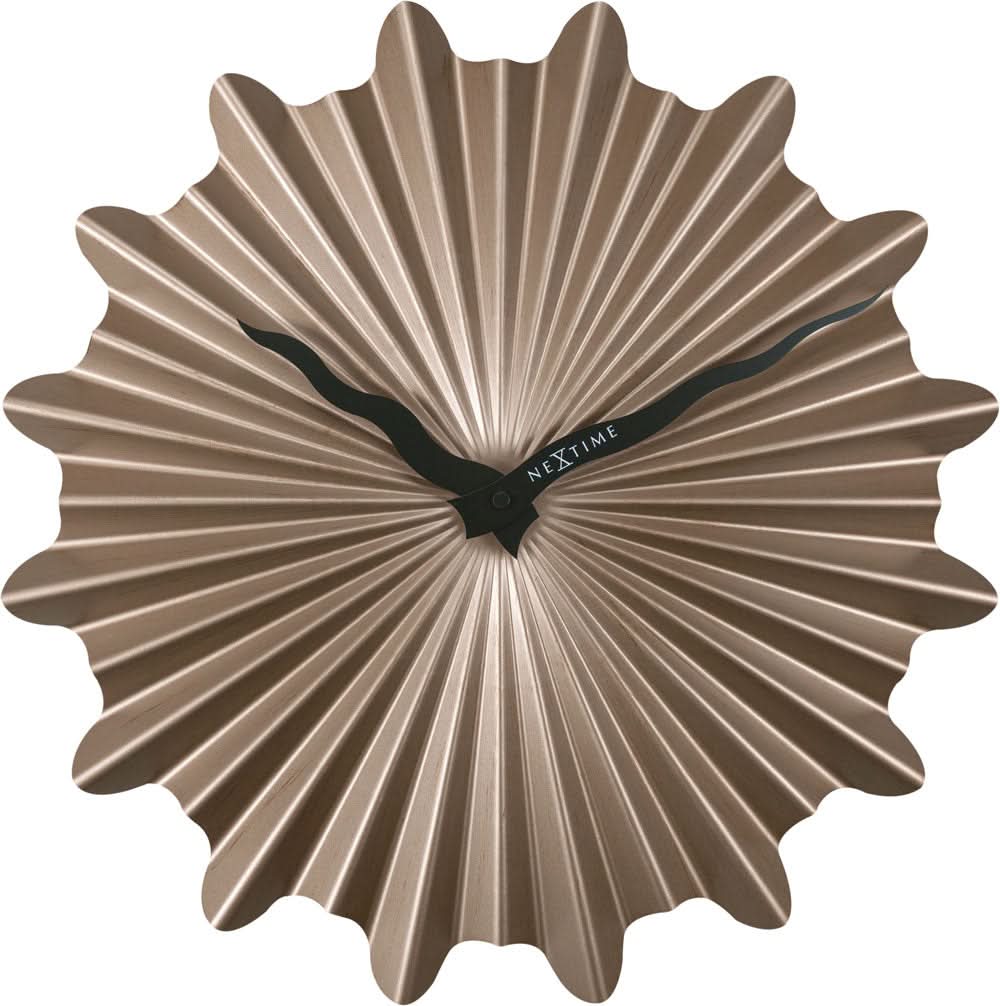 Orologio da parete a forma di conchiglia, metallo color oro con lancetta nera