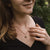 "Collana Opacity con ciondolo rotondo in legno - Modello nucleo in legno: Jewelry"