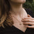 "Collana Opacity con ciondolo rotondo in legno - Modello nucleo in legno: Jewelry"