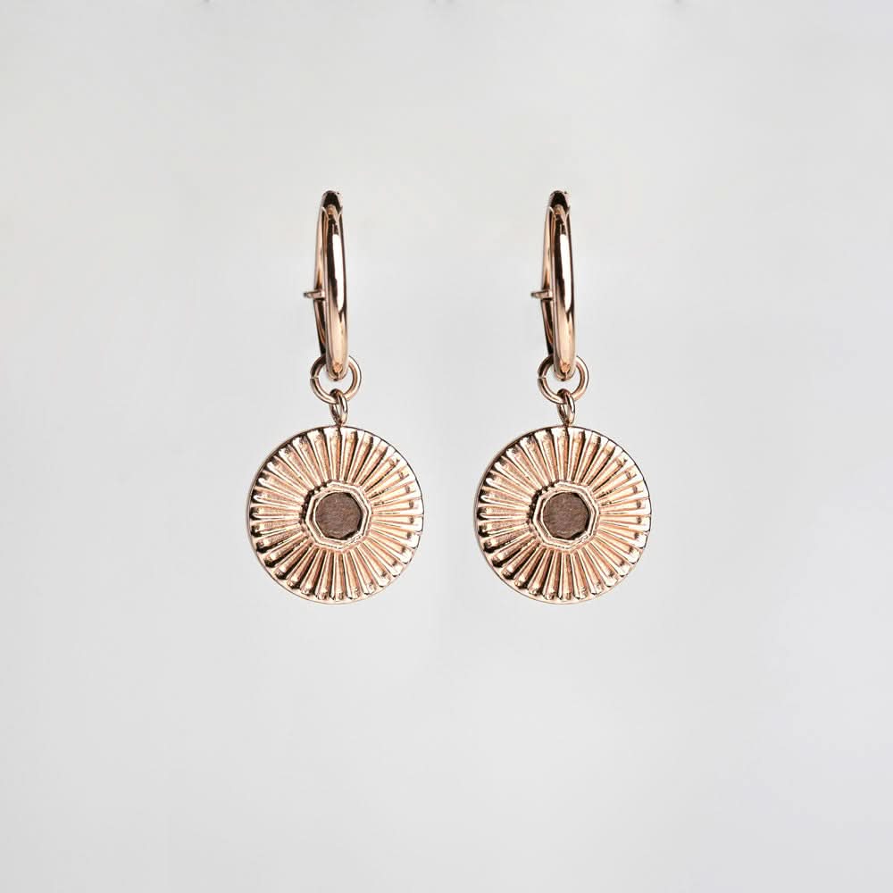 Orecchini a cerchio con pendente rotondo - anima in legno Modello: Jewelry