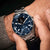 Orologio smart Withings Nova al polso, cinturino in acciaio inossidabile, quadrante blu scuro con ECG