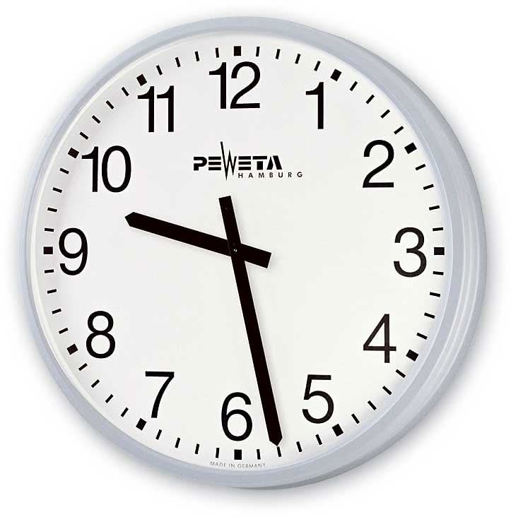 Orologio da parete rotondo Peweta con cornice argentata, quadrante bianco, lancette nere