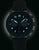Orologio da uomo con cinturino in pelle nera, quadrante nero con accenti blu