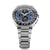 Herrenarmbanduhr mit blauem Zifferblatt, Totalisatoren und Edelstahlarmband.