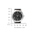 Herrenuhr mit Datum, silbernem Gehäuse, schwarzem Zifferblatt und schwarzem Lederarmband.