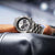 Orologio da uomo al polso: bracciale in acciaio inossidabile argentato e quadrante bianco con cronografo