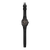 Schmale schwarze Herren-Automatikuhr in Seitenansicht mit Kautschukarmband