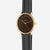 alt
Sella da equitazione Naos Edition Heritage, colore marrone scuro/oro, con finiture in pelle nera, vista a 45 gradi, su sfondo grigio.