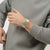 Swatch Originals Large SO29K119 Revealed in the Sand Armbanduhr Beige • Biosourced Gehäuse • Leuchtende Zeiger, Bild 7