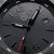 Luminox Dettaglio quadrante: logo, indici e incisione "200 METERS"; finitura nera.