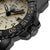 Orologio da uomo vista ravvicinata: lunetta incorniciata, corona e cassa nera