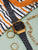 Digitale Vintage-Uhr mit goldfarbener Lünette und schwarzem Metallband