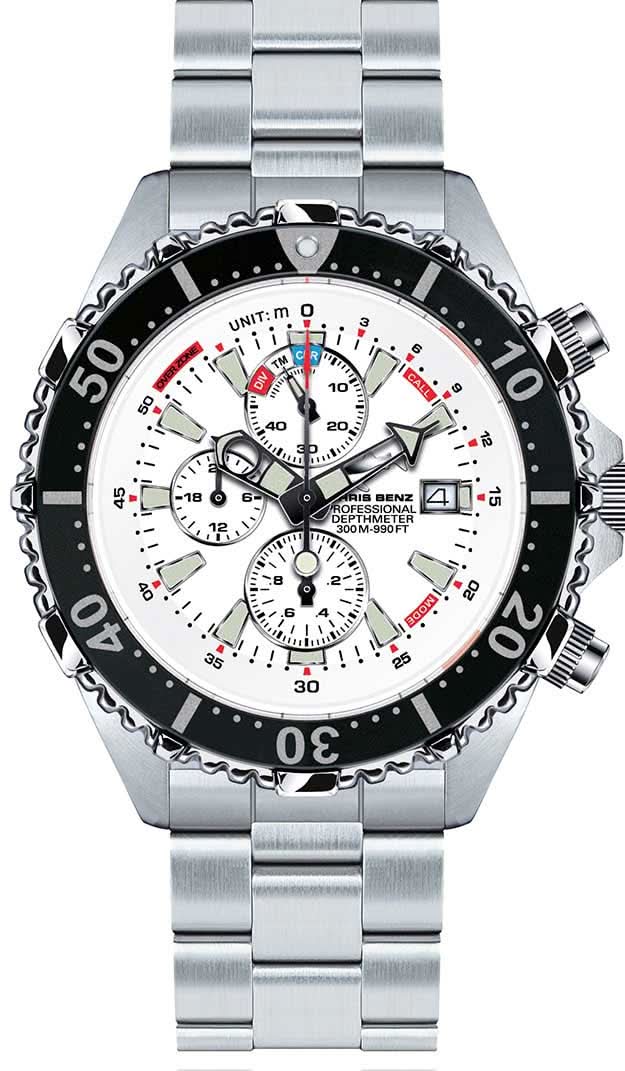 Orologio da uomo con quadrante nero, indicatori cronografici e cinturino in metallo