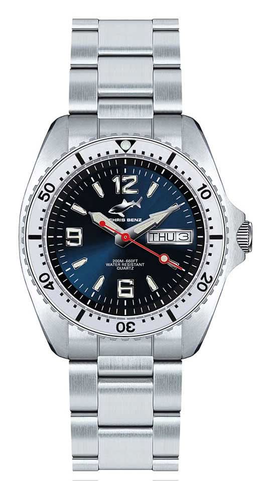 Orologio da uomo Marine con quadrante blu, cinturino in acciaio e lancette rosse, vetro zaffiro