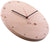 Orologio da parete in legno chiaro con lancette nere e rosse, centro dell'orologio incassato