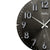 AMS Funk-Wanduhr mit rundem, dunklem Zifferblatt und silbernen Ziffern, Zeiger gut sichtbar