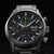 Seiko Chronograph-Uhr für Herren mit Edelstahlgehäuse und schwarzem Zifferblatt.