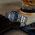 Orologio da uomo con quadrante blu scuro e cinturino in acciaio inossidabile argentato