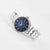 Orologio da uomo con quadrante blu e cinturino in acciaio inossidabile argentato, angolato