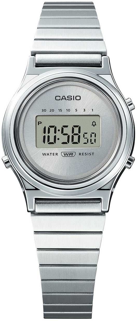 Orologio da donna Casio con bracciale in metallo color argento e display digitale rotondo
