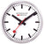 Wanduhr mit weißem Zifferblatt, schwarzen Stundenmarken und roten Zeigern, silberner Rahmen