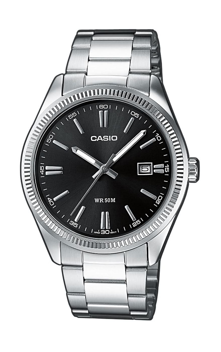 Orologio da uomo Casio con quadrante nero e cinturino in metallo argentato, analogico