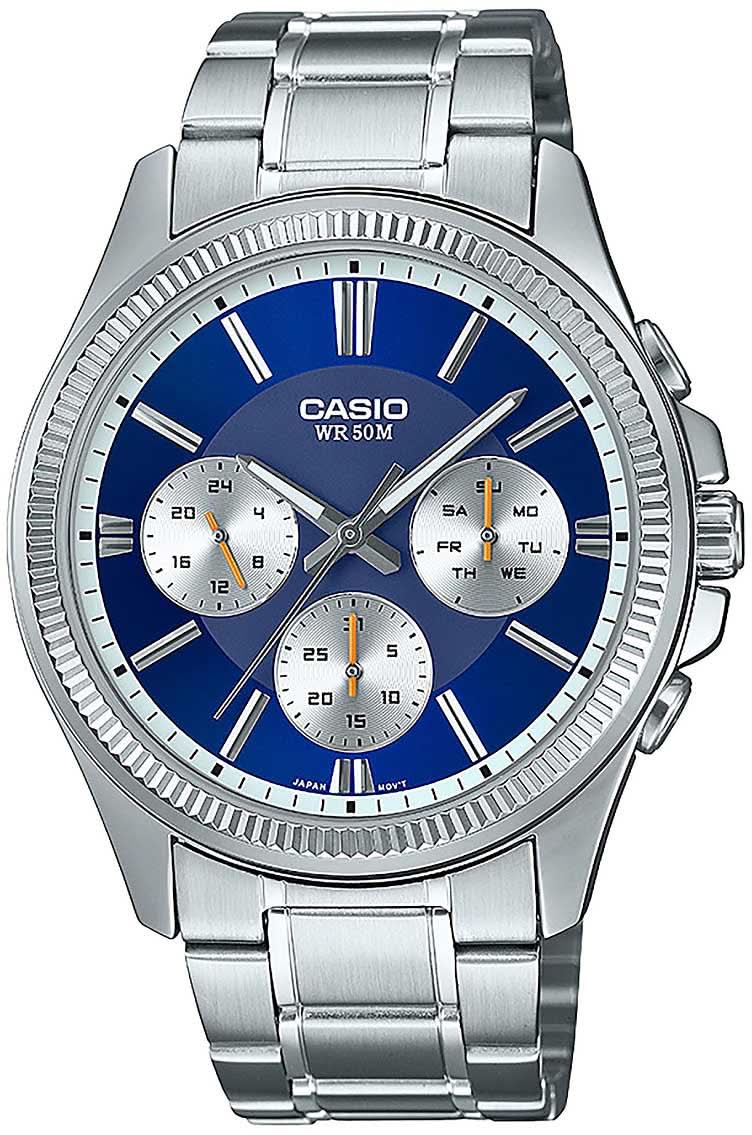 Orologio da uomo Casio con quadrante blu, cinturino in acciaio inossidabile e sottoquadranti cronografici