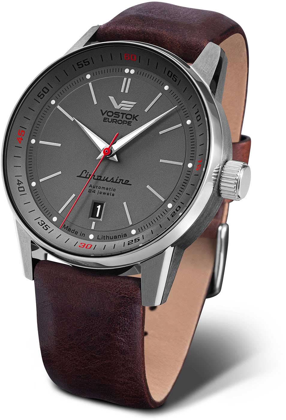 Orologio da uomo con quadrante grigio, cinturino in pelle marrone e cassa argentata