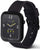 Smartwatch in Seitenansicht, schwarzes Armband mit Löchern, rechteckiges Display
