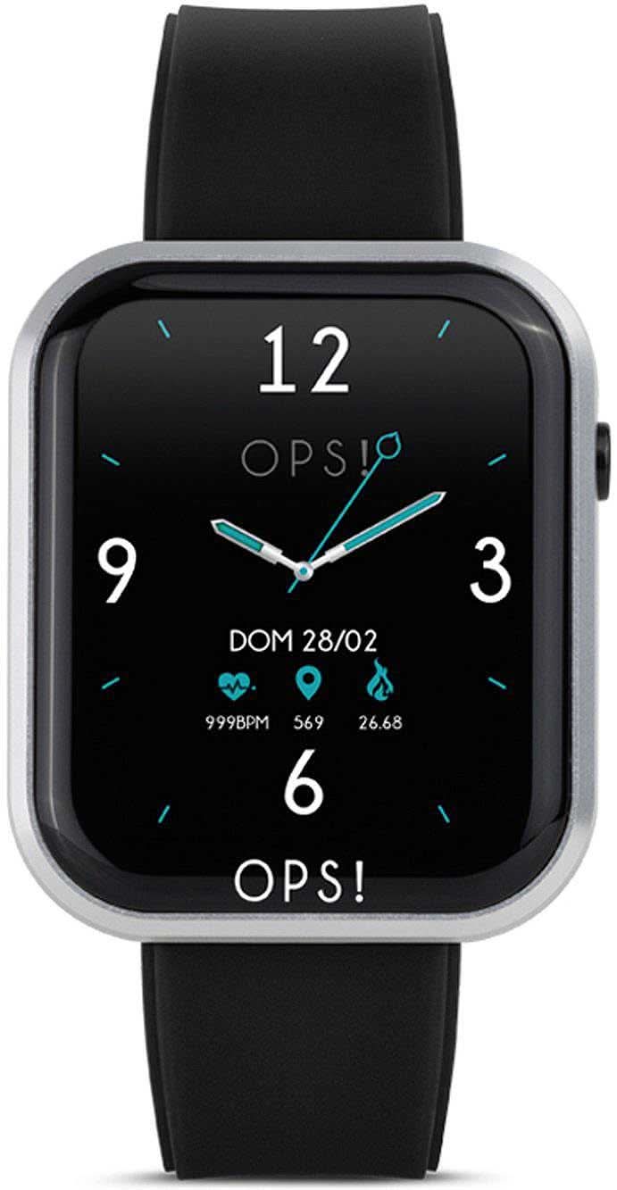 Smartwatch con quadrante nero, cornice argentata e cinturino in silicone nero