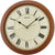 Wanduhr mit Holzoptik-Rahmen, cremefarbenem Zifferblatt und römischen Ziffern