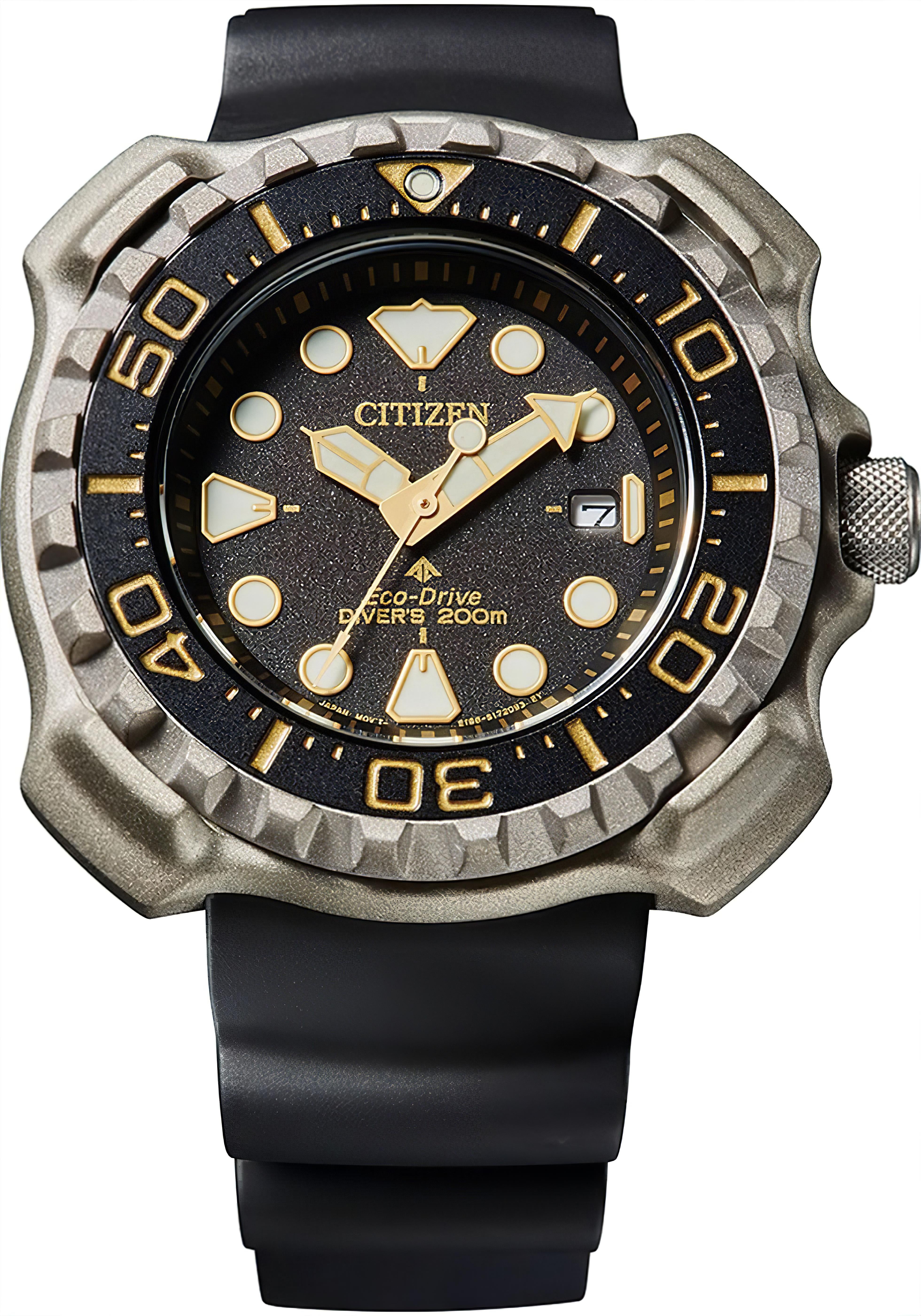 Citizen Promaster Herrenuhr mit schwarzem Zifferblatt, goldenen Markierungen, schwarzem Kautschukband