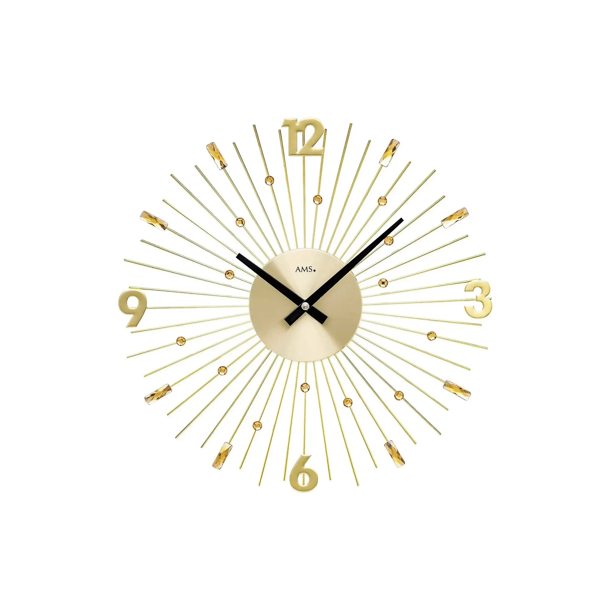 Wanduhr mit goldfarbenem Ziffernblatt, schwarzen Zeigern und Metallstäben