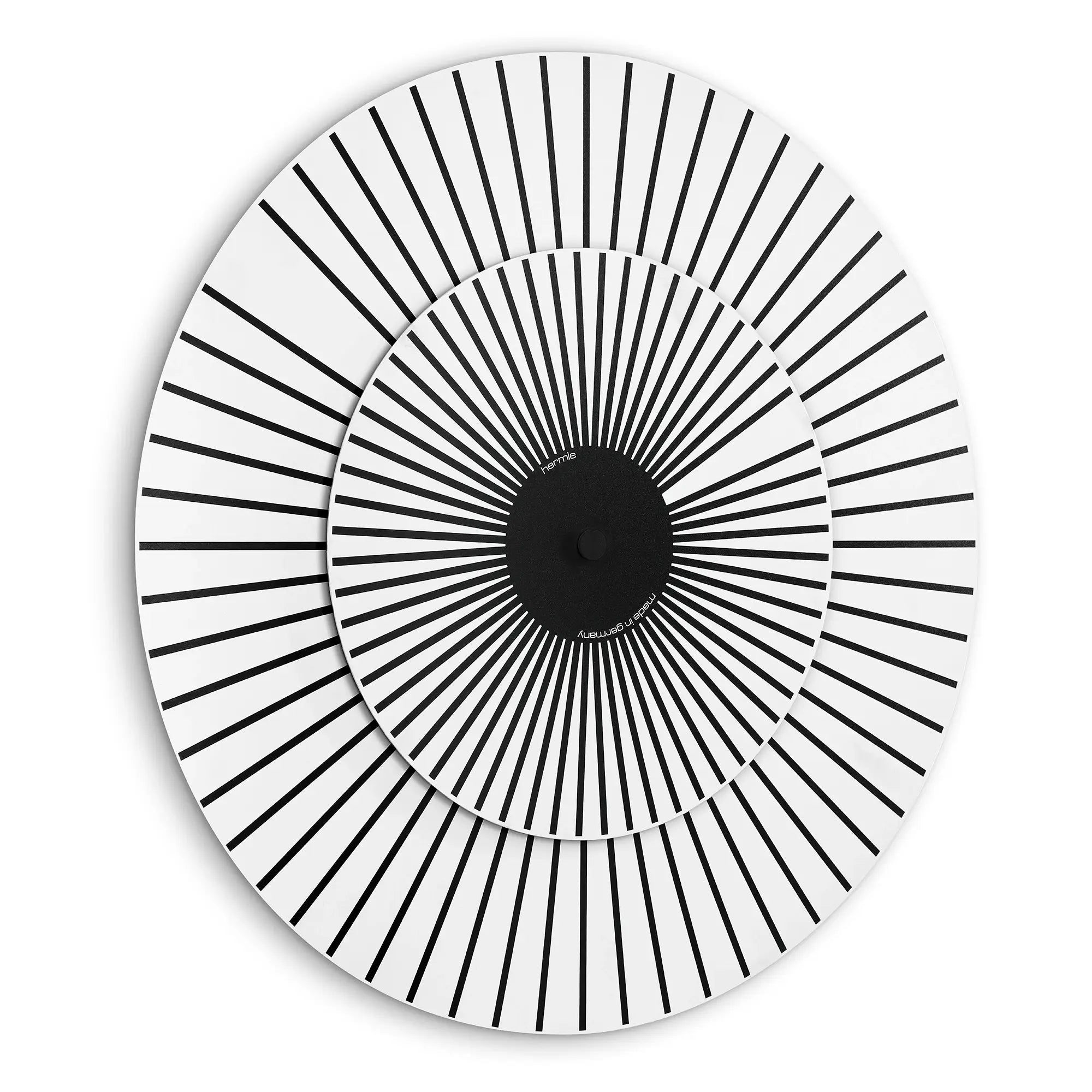 Orologio da tavolo rotondo con bordo argentato, quadrante bianco e lancette nere.