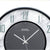 Orologio da parete con cornice nera, quadrante grigio e numeri arabi verdi, effetto marmo