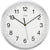 Funk-Wanduhr im Detail: weißes Zifferblatt mit arabischen Ziffern und schwarzen Zeigern