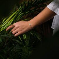 Composition Armband mit weißem Perlmutt Anhänger - Holzkern Modell: Jewelry